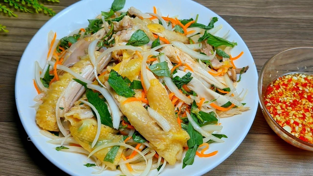 Gà xé trộn