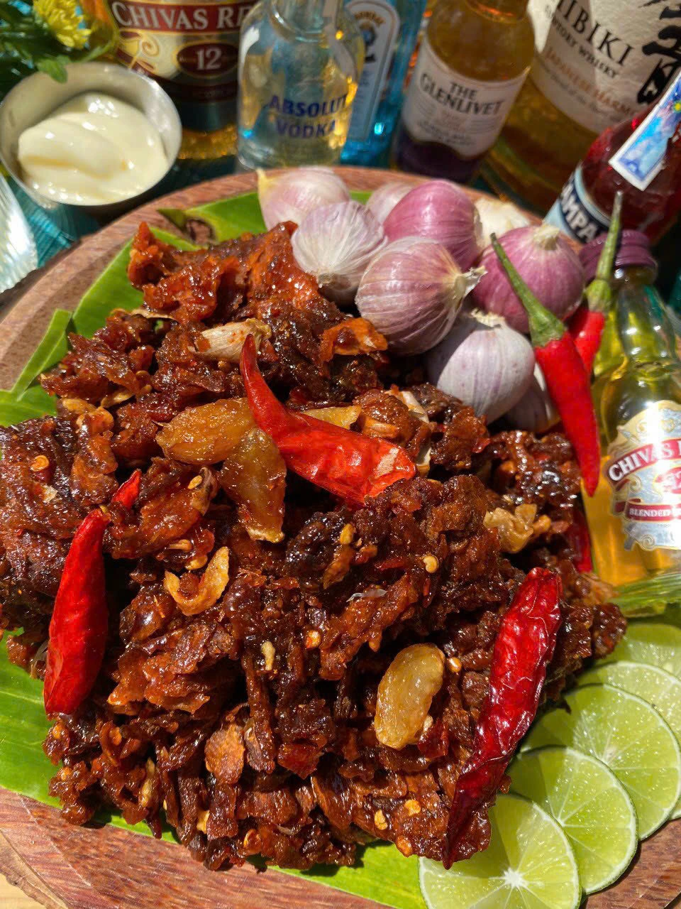 Khô bò rim tỏi ớt