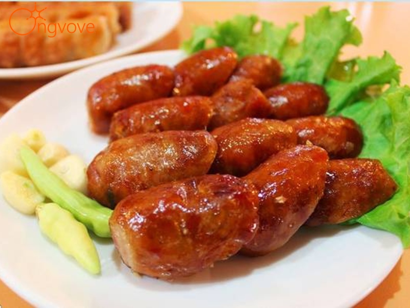 Xúc xích nướng Thái