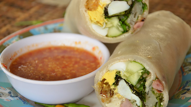 Bánh cuốn miền Trung