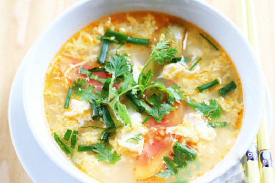 Canh bí xanh nấu trứng nhạt