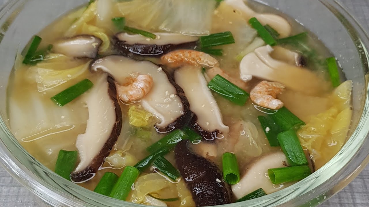 Canh cải thảo nấu nấm đông cô