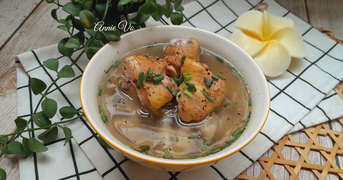 Canh khoai lang nấu thịt gà nhạt