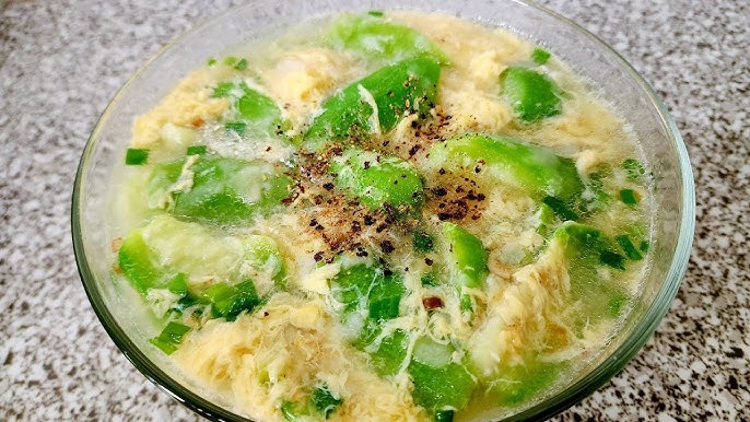 Canh mướp nấu trứng nhạt