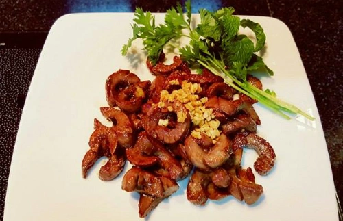 Cật heo nướng tỏi ớt
