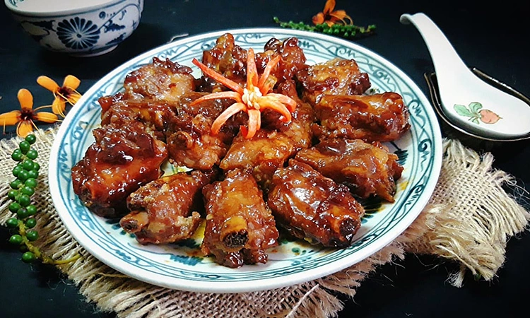 Cơm sườn ram mặn