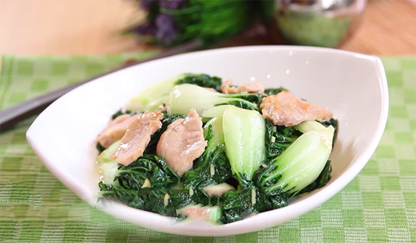 Cơm thịt heo xào cải thìa