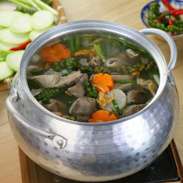 Lẩu bò tiêu xanh