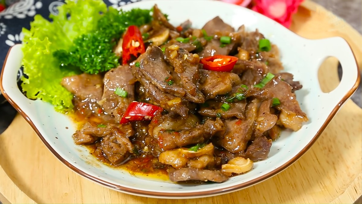 Lưỡi heo xào sa tế