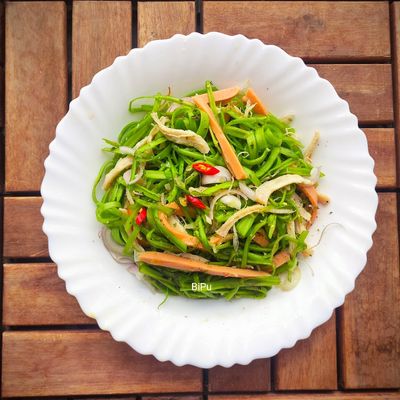 Salad rau muống chẻ trộn chanh tỏi nhạt