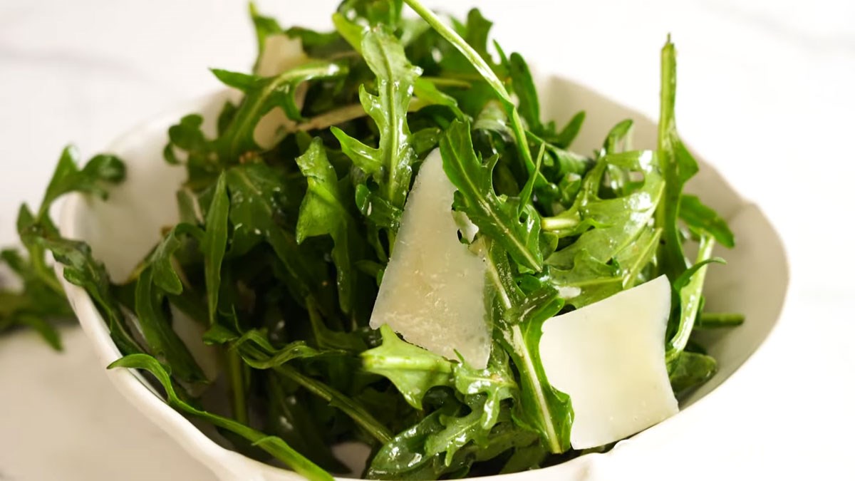 Salad xà lách rocket trộn dầu olive