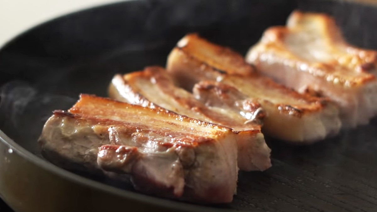 Thịt ba chỉ heo nướng bếp điện