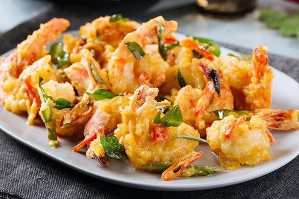 Tôm rang trứng muối